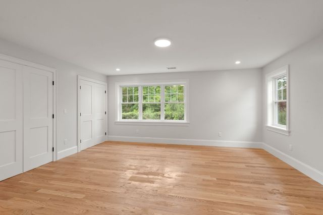 53 Beechwood St, Cohasset, MA 02025