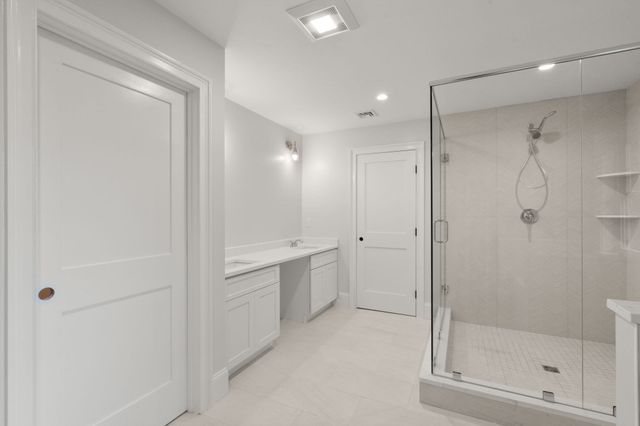 53 Beechwood St, Cohasset, MA 02025
