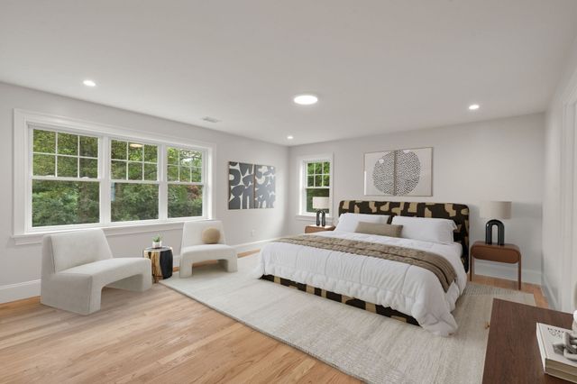 53 Beechwood St, Cohasset, MA 02025