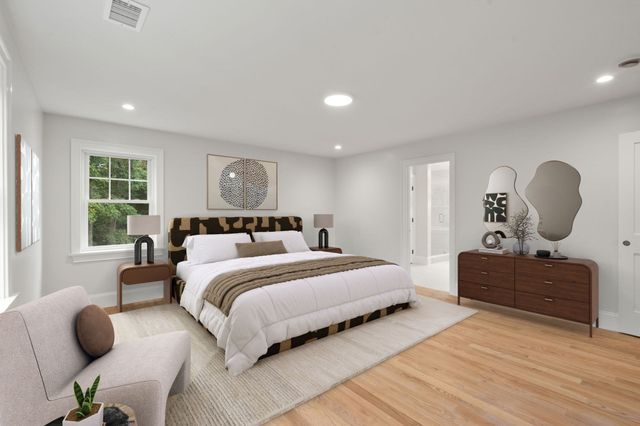 53 Beechwood St, Cohasset, MA 02025