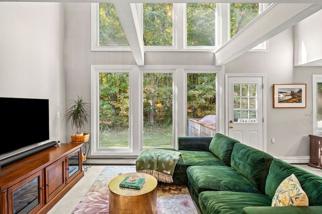 15 Bruce St, Littleton, MA 01460