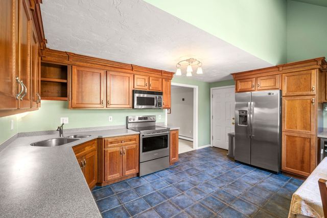 15 Bruce St, Littleton, MA 01460