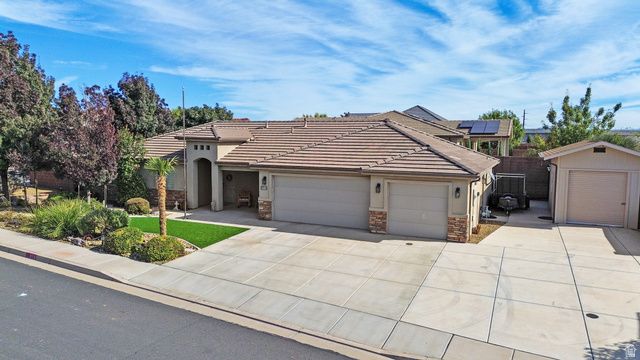 974 N PAINTED CLOUD PL, Washington, UT 84780