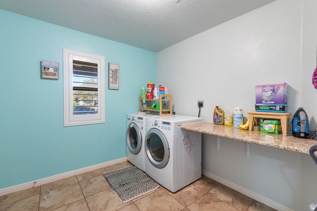 974 N PAINTED CLOUD PL, Washington, UT 84780