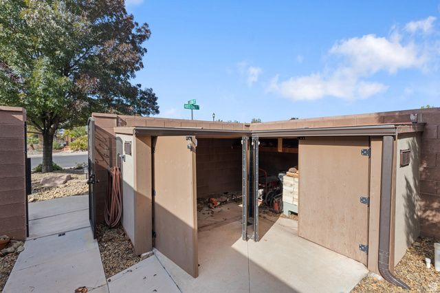 974 N PAINTED CLOUD PL, Washington, UT 84780