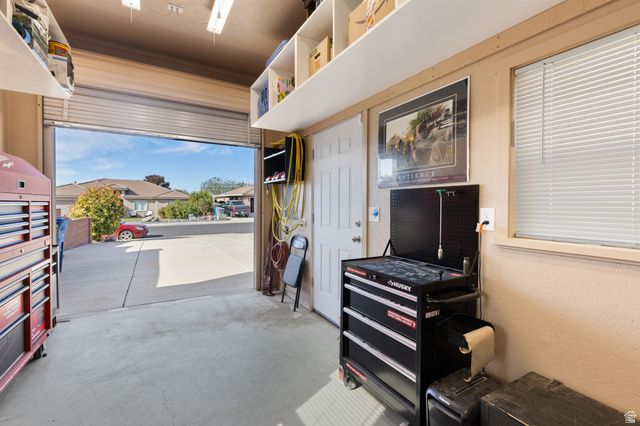 974 N PAINTED CLOUD PL, Washington, UT 84780