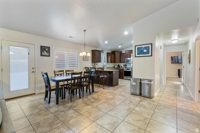 974 N PAINTED CLOUD PL, Washington, UT 84780