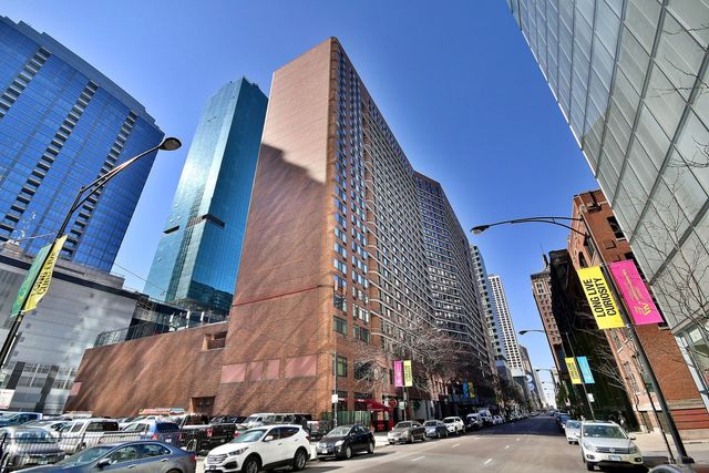 211 E Ohio Street 2721, Chicago, IL 60611