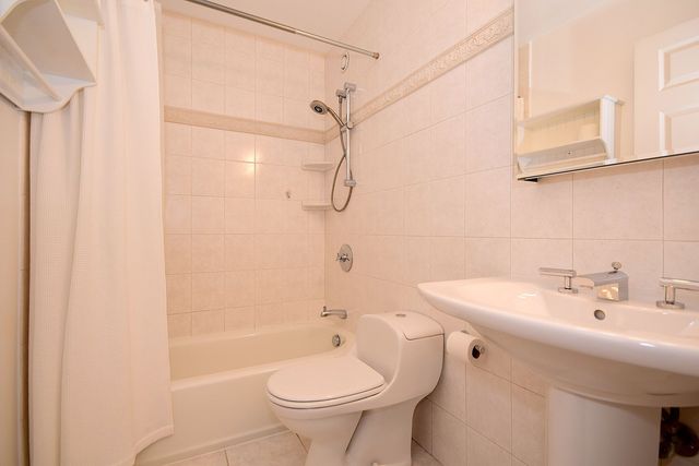 211 E Ohio Street 2721, Chicago, IL 60611
