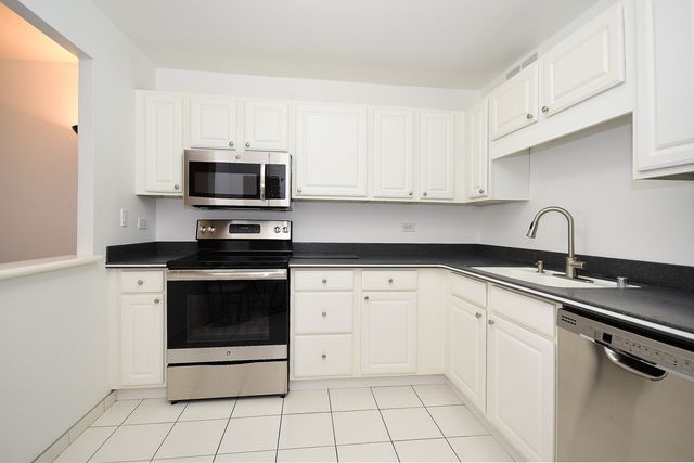211 E Ohio Street 2721, Chicago, IL 60611