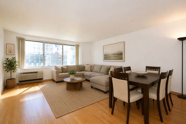 211 E Ohio Street 2721, Chicago, IL 60611