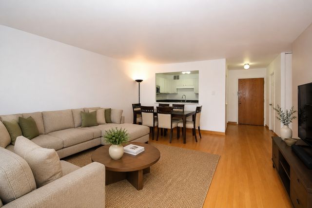 211 E Ohio Street 2721, Chicago, IL 60611