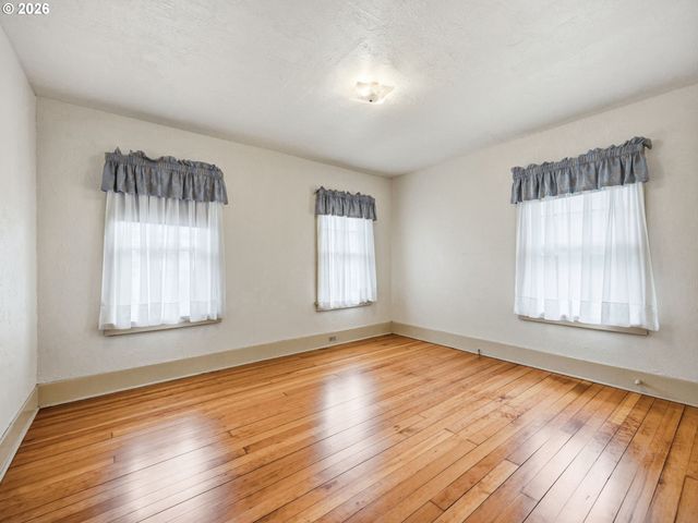 860 BEACH Dr, Seaside, OR 97138