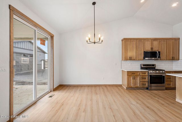 8892 W Swather AVE, Rathdrum, ID 83858