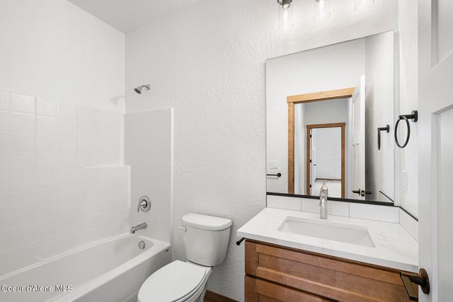 8892 W Swather AVE, Rathdrum, ID 83858