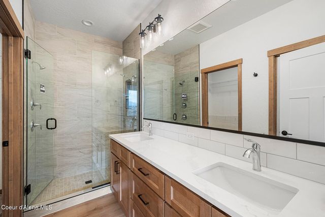 8892 W Swather AVE, Rathdrum, ID 83858