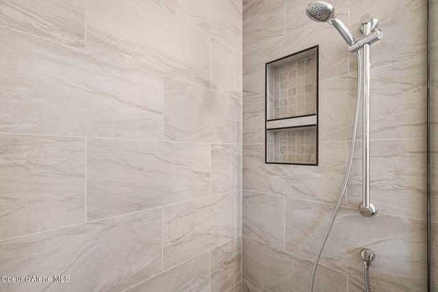 8892 W Swather AVE, Rathdrum, ID 83858