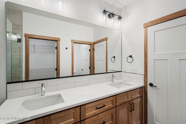 8892 W Swather AVE, Rathdrum, ID 83858