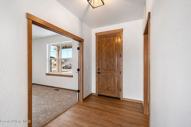 8892 W Swather AVE, Rathdrum, ID 83858