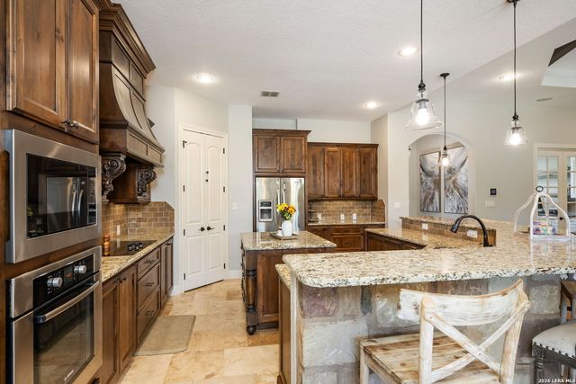 8820 Cavalry Dr, Boerne, TX 78015