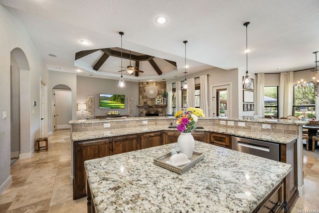 8820 Cavalry Dr, Boerne, TX 78015