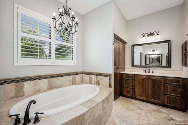 8820 Cavalry Dr, Boerne, TX 78015