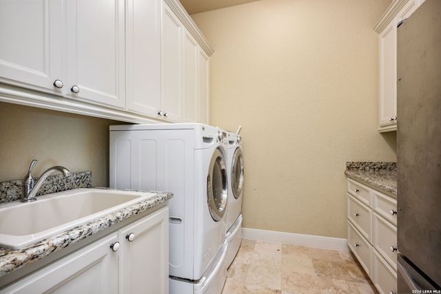 8820 Cavalry Dr, Boerne, TX 78015
