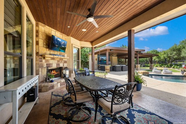 8820 Cavalry Dr, Boerne, TX 78015