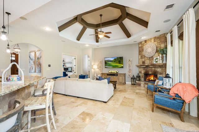 8820 Cavalry Dr, Boerne, TX 78015