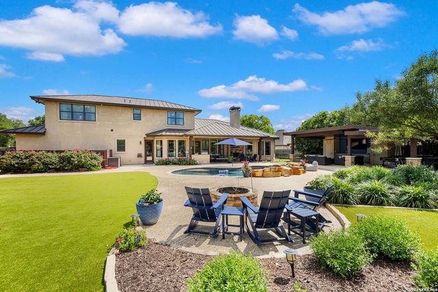 8820 Cavalry Dr, Boerne, TX 78015