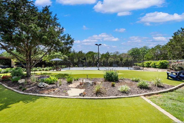 8820 Cavalry Dr, Boerne, TX 78015
