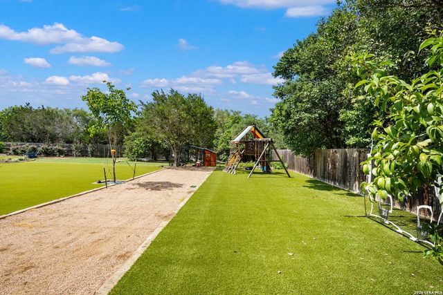 8820 Cavalry Dr, Boerne, TX 78015