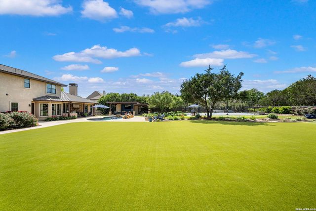 8820 Cavalry Dr, Boerne, TX 78015