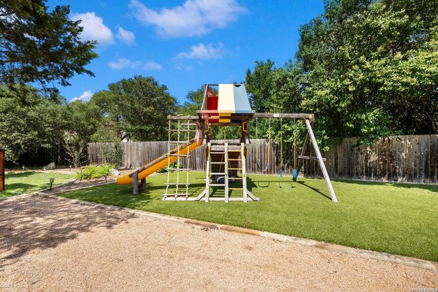8820 Cavalry Dr, Boerne, TX 78015