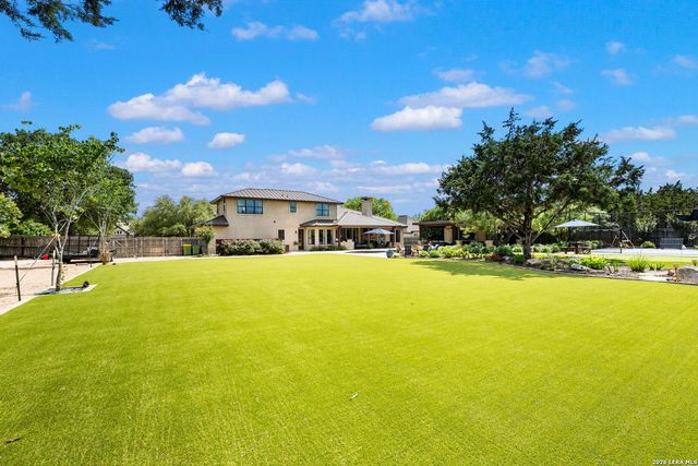 8820 Cavalry Dr, Boerne, TX 78015