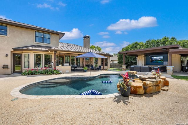 8820 Cavalry Dr, Boerne, TX 78015