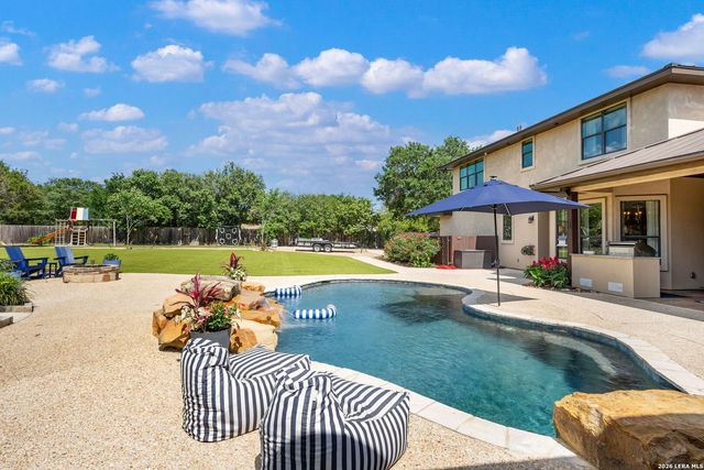 8820 Cavalry Dr, Boerne, TX 78015