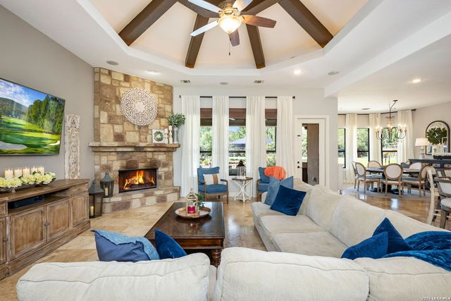 8820 Cavalry Dr, Boerne, TX 78015