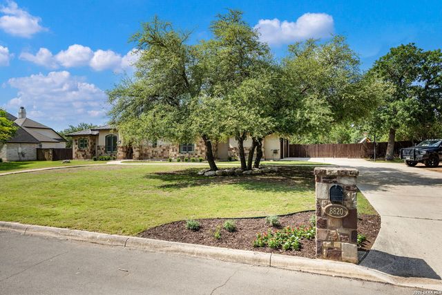 8820 Cavalry Dr, Boerne, TX 78015