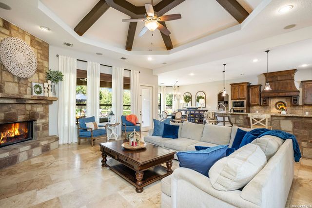 8820 Cavalry Dr, Boerne, TX 78015