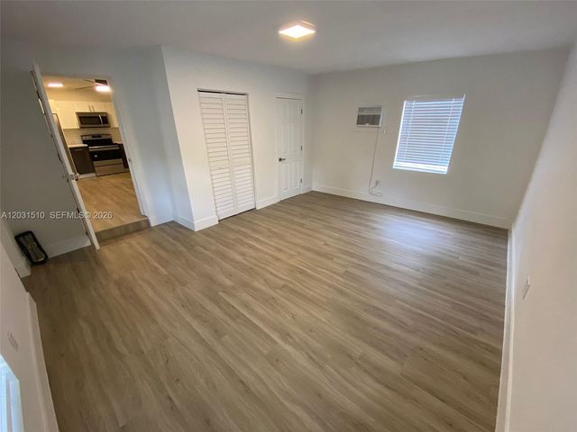 11310 Peachtree Dr, Miami, FL 33161