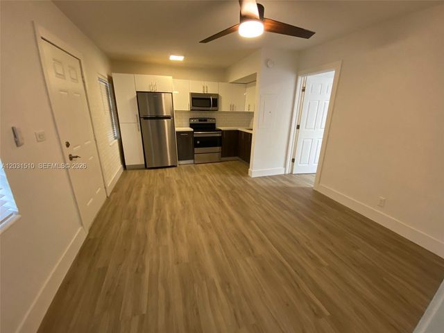 11310 Peachtree Dr, Miami, FL 33161