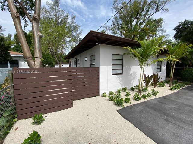11310 Peachtree Dr, Miami, FL 33161