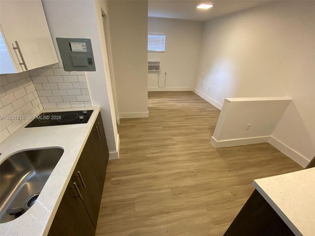 11310 Peachtree Dr, Miami, FL 33161