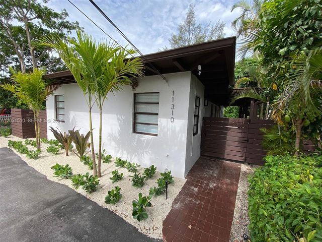 11310 Peachtree Dr, Miami, FL 33161