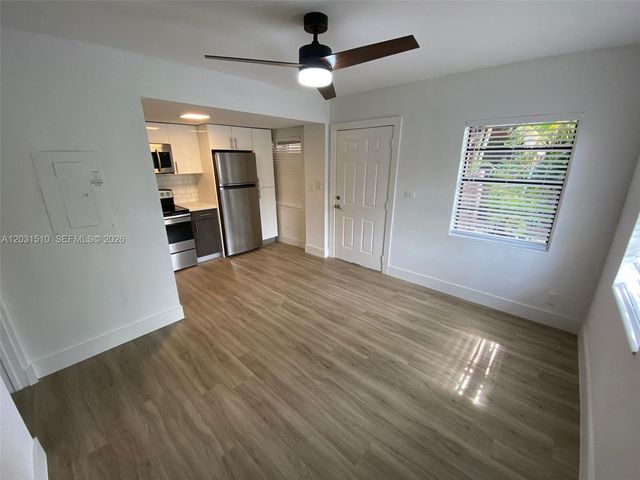 11310 Peachtree Dr, Miami, FL 33161