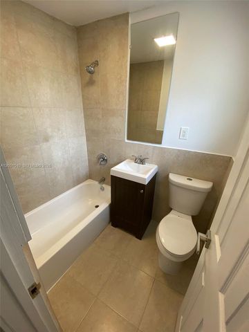 11310 Peachtree Dr, Miami, FL 33161
