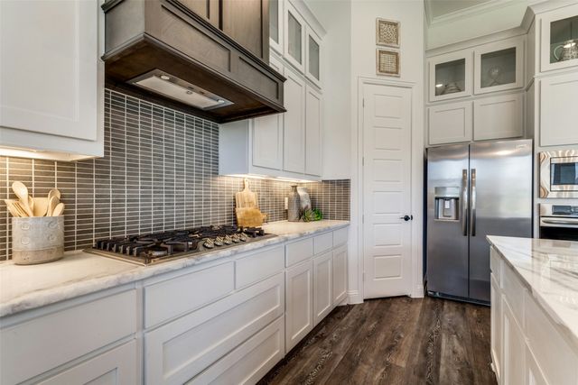 974 Reeves Drive, Desoto, TX 75115