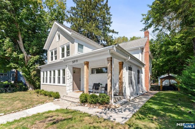 9 Lawnwood Avenue, Newton, NJ 07860