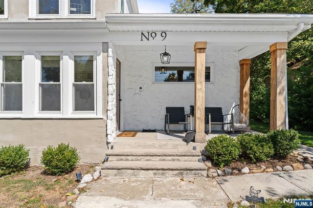 9 Lawnwood Avenue, Newton, NJ 07860